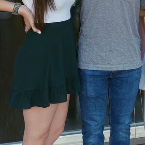 Aritzia - Sunday Best Skirt